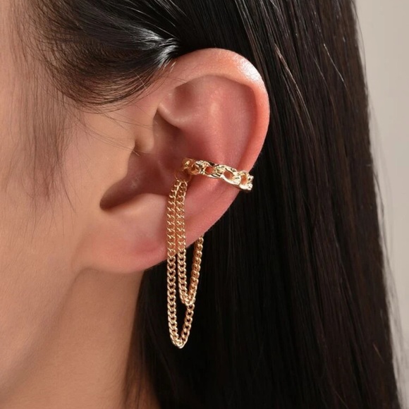 ⭐️Single Pierce-less Chain-links Layered ear cuff available in gold or silver - Picture 1 of 6
